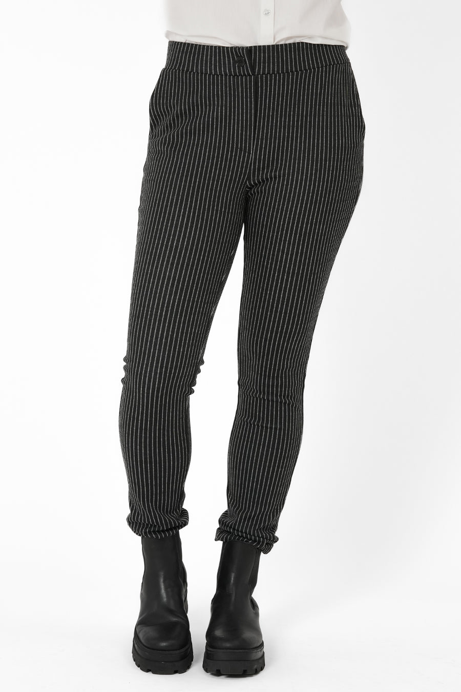 Capri Taylor Pants Black